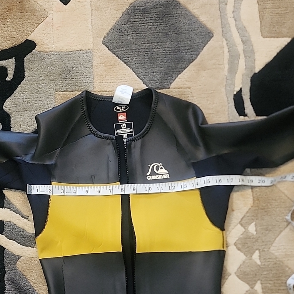 Quiksilver Black and Yellow Surf Jacket - Picture 10 of 12